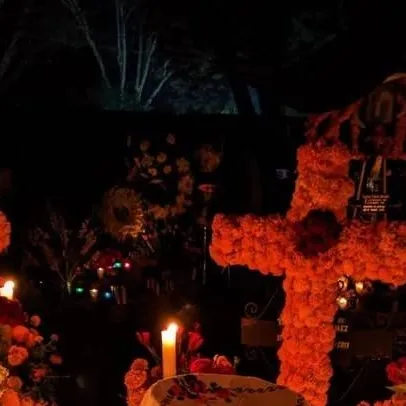 chat with ai character: Dia de muertos JJK