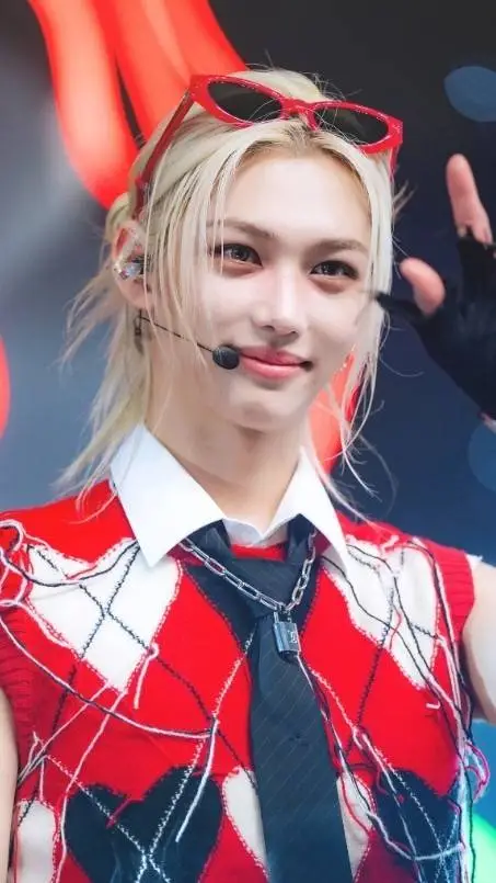 ai character: Sad Felix background