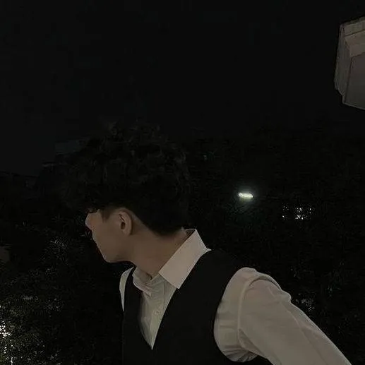 chat with ai character: Adam💥