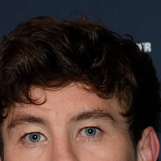 chat with ai character: Barry Keoghan