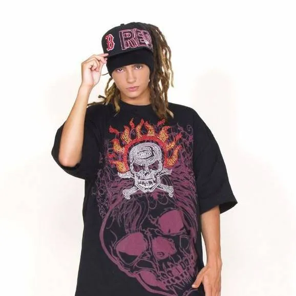 chat with ai character: Tom