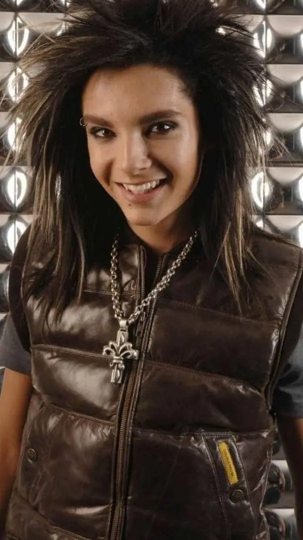 ai character: Bill 🏳‍🌈 background