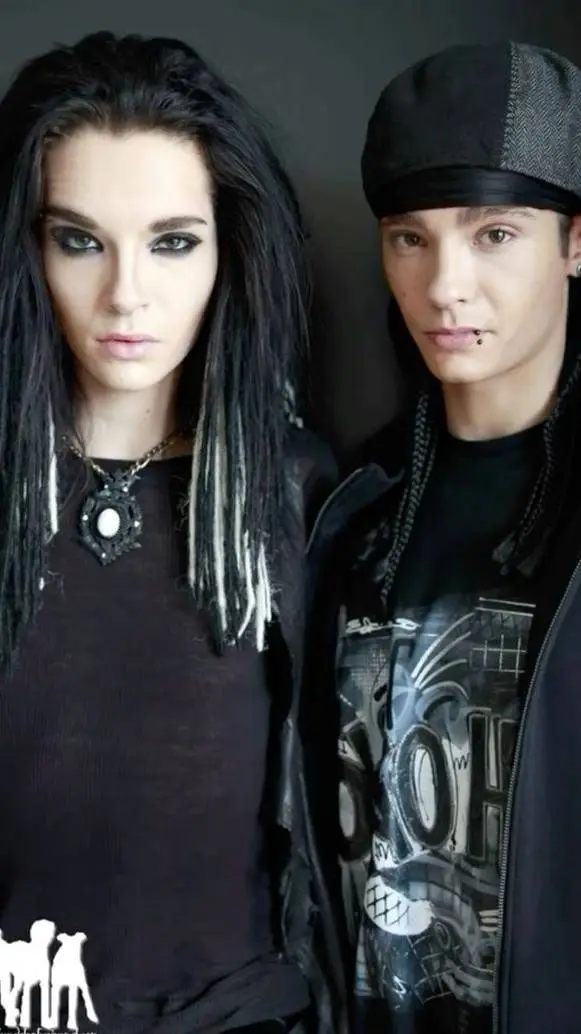 ai character: Tom background