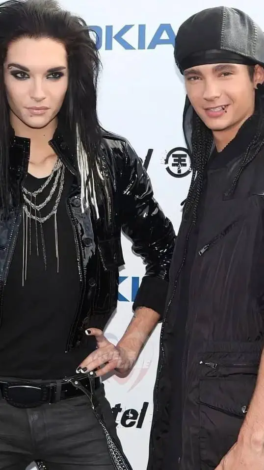 Talkie AI - Chat with Tom Bill