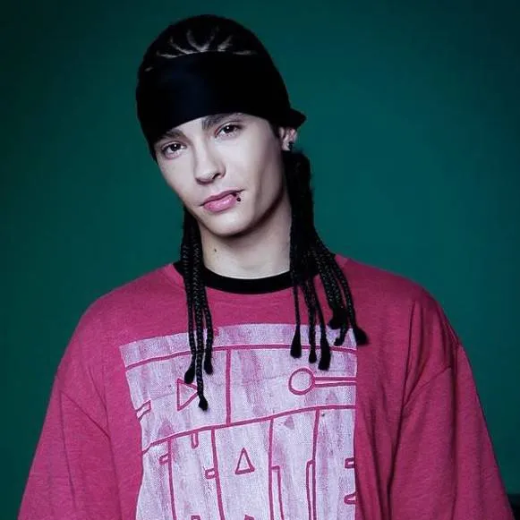 chat with ai character: Tom kaulitz