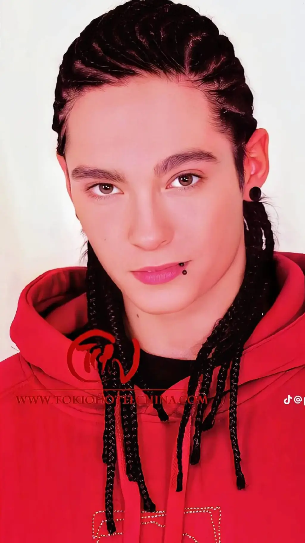 ai character: Tom   background