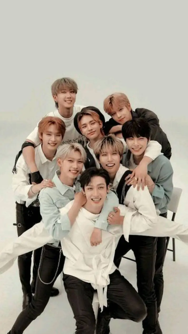 ai character: straykids  background