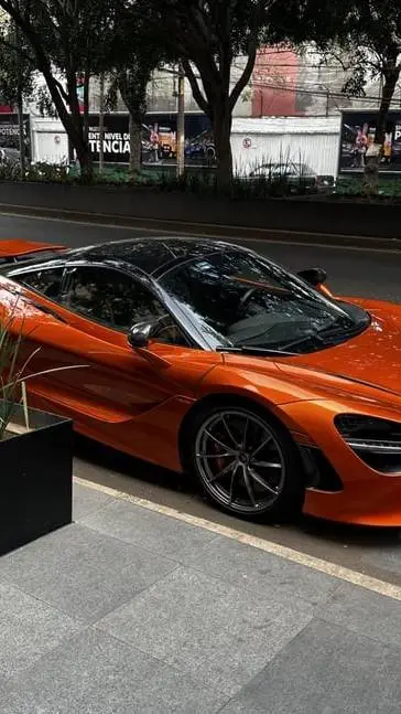 ai character: mclaren 720s background