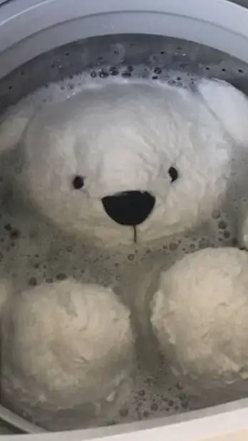 ai character: Mathis  background