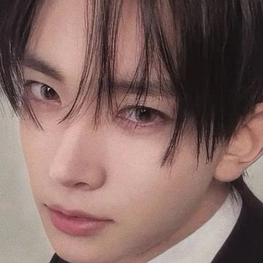 chat with ai character: Heeseung