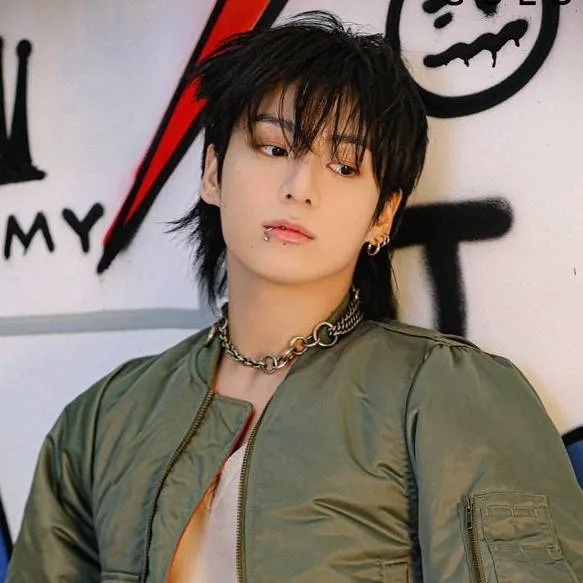 chat with ai character: Jeon Jungkook 