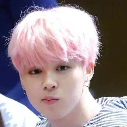 chat with ai character: Park Jimin 😘