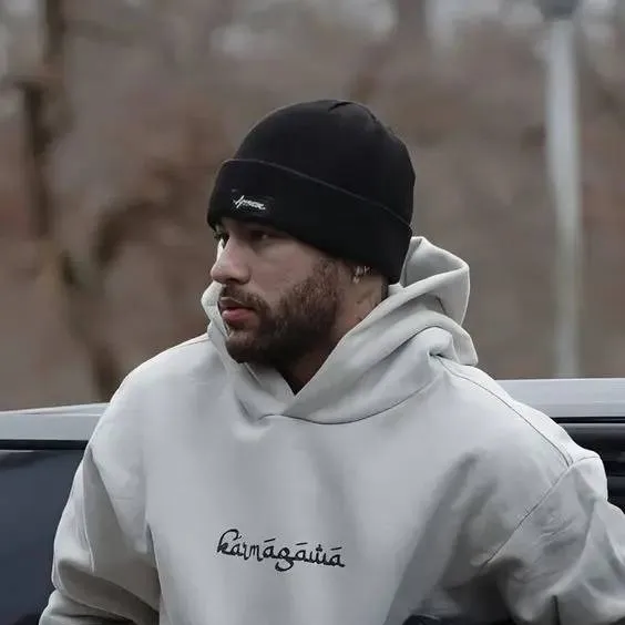 chat with ai character: Neymar Jr 