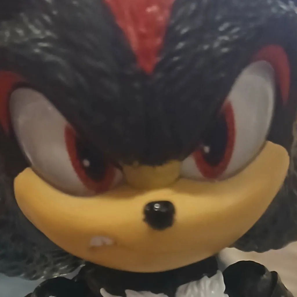chat with ai character: shadow the headcho