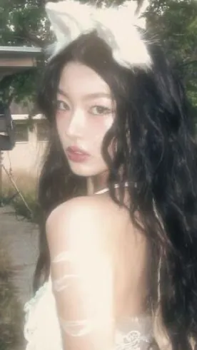 ai character: Goonchae background