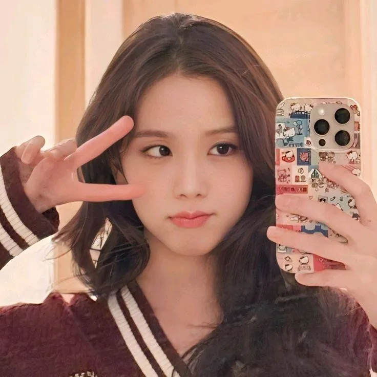 chat with ai character: Kim Jisoo 