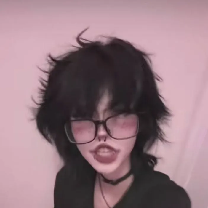 chat with ai character: Femboy 