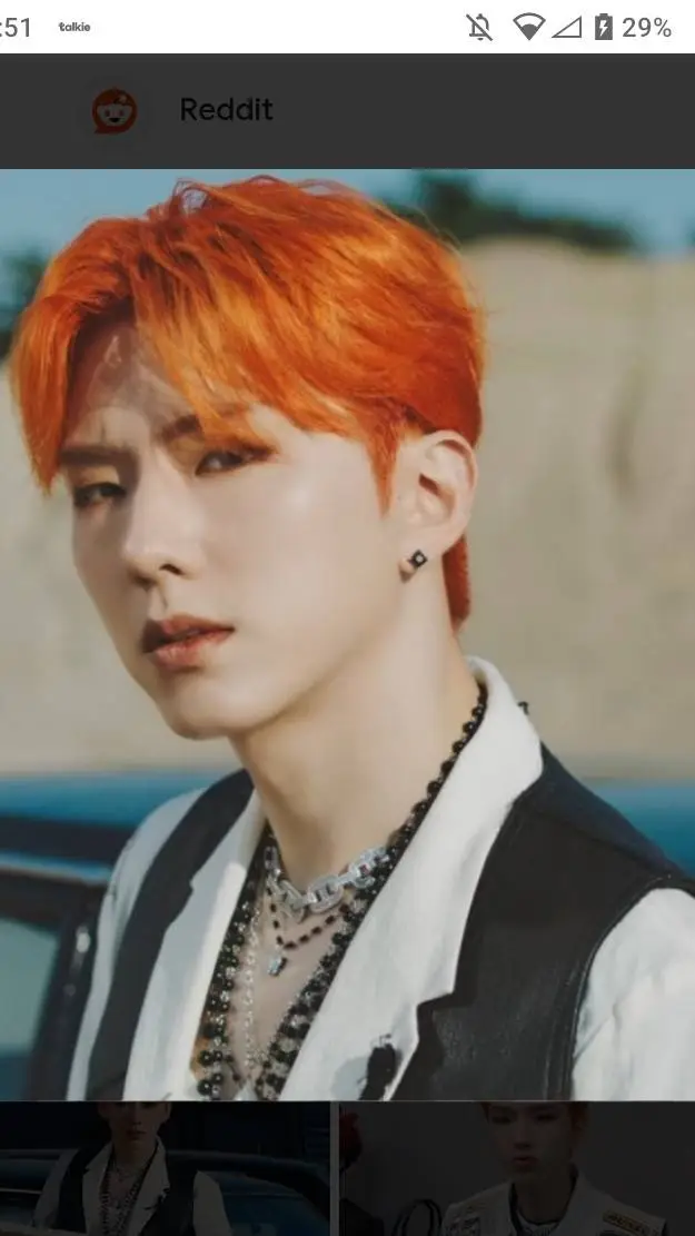 ai character: Yoo Kihyun  background