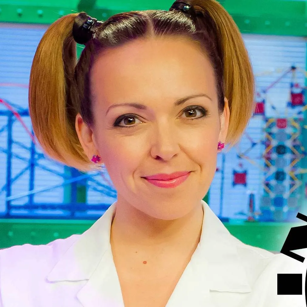 chat with ai character: Nina 
