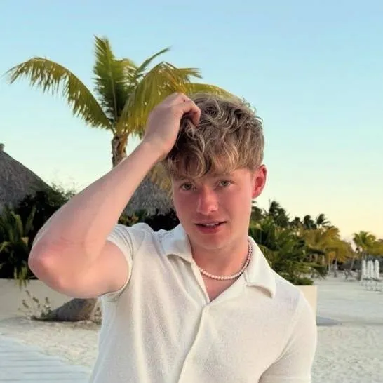 chat with ai character: sam golbach 