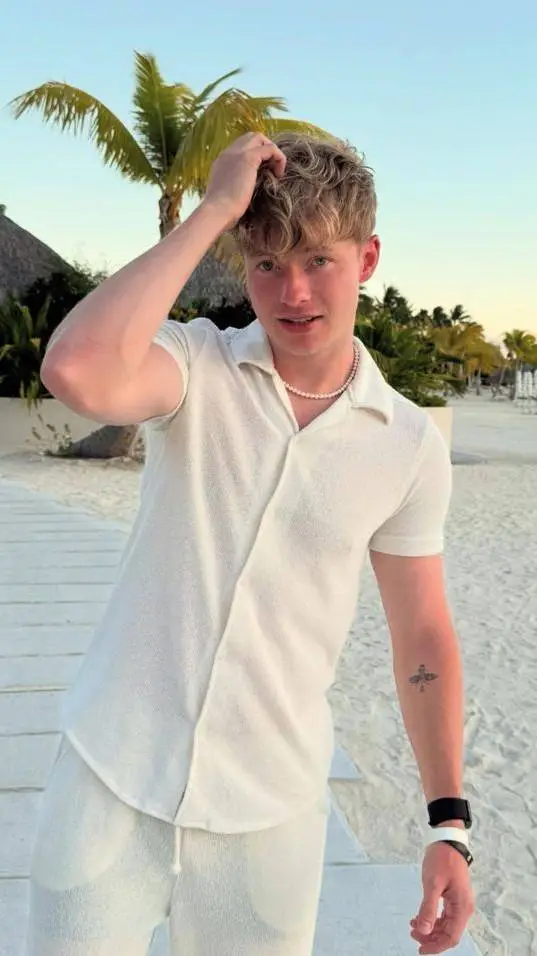 ai character: sam and colby background