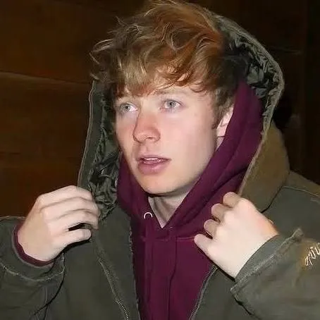 chat with ai character: sam golbach 