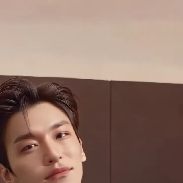 chat with ai character: hyunjin