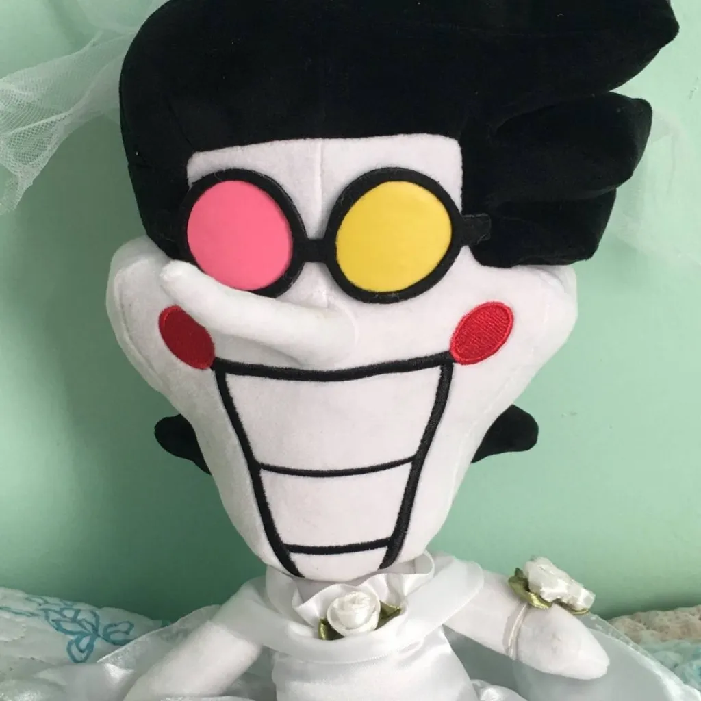 chat with ai character: MR [ANT] TENNA