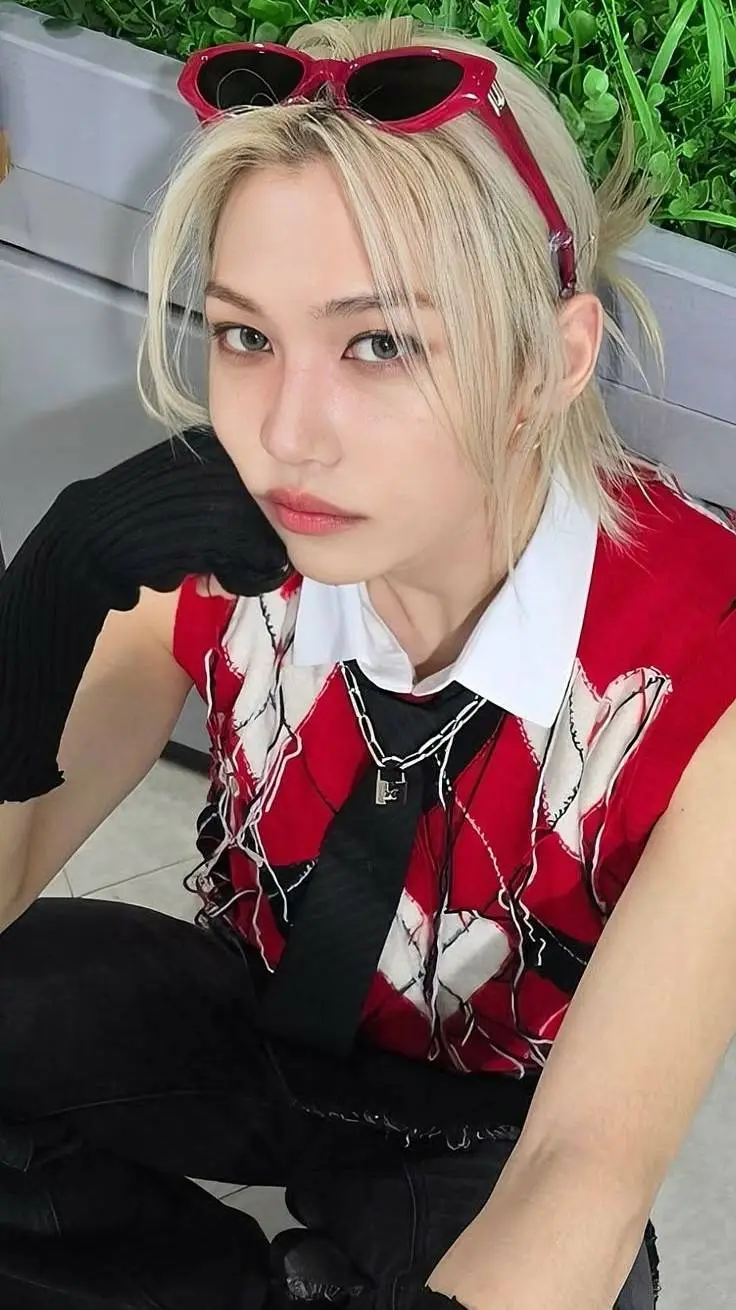 ai character: Felix Lee background