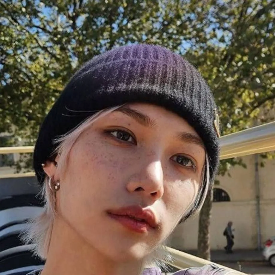 chat with ai character: Felix Lee Youngbok