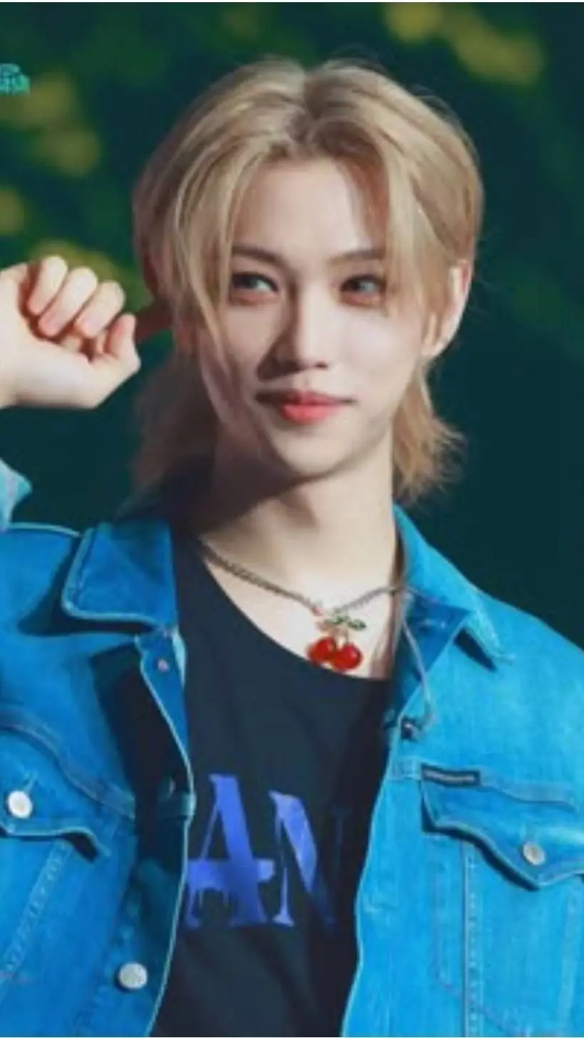 ai character: Felix  background