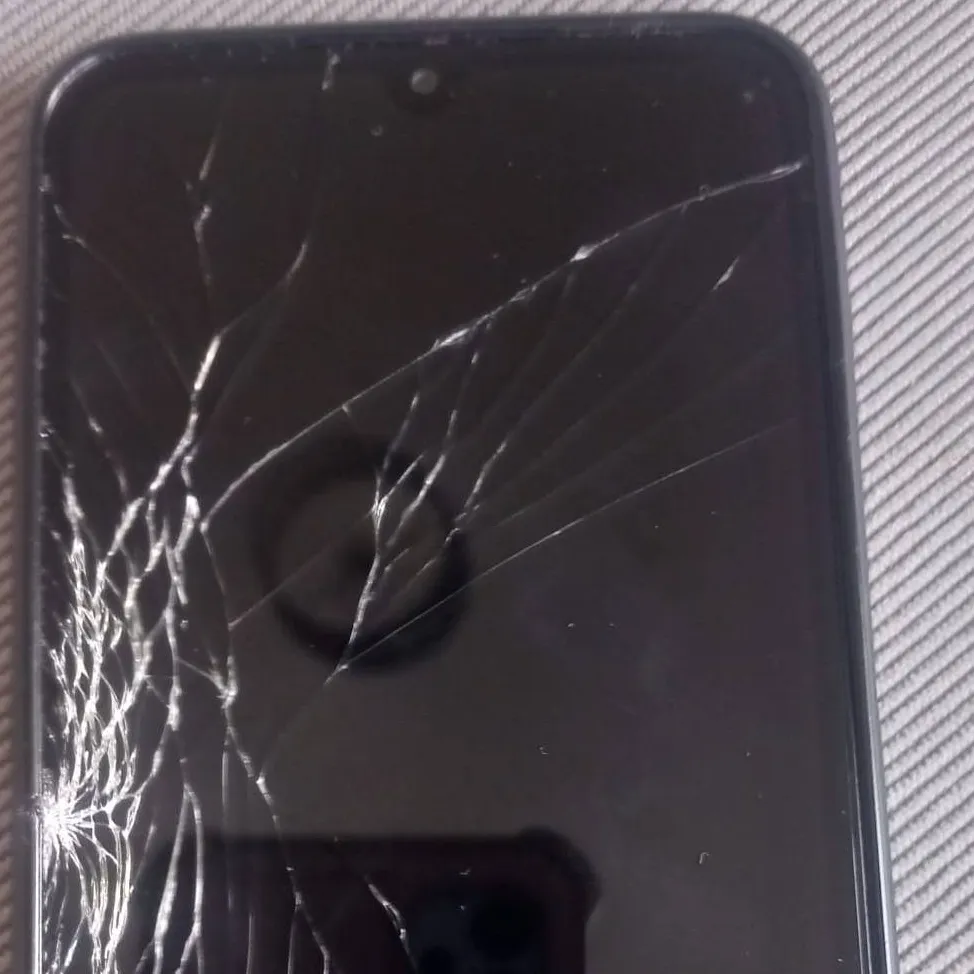 chat with ai character: TADC BROKEN PHONE