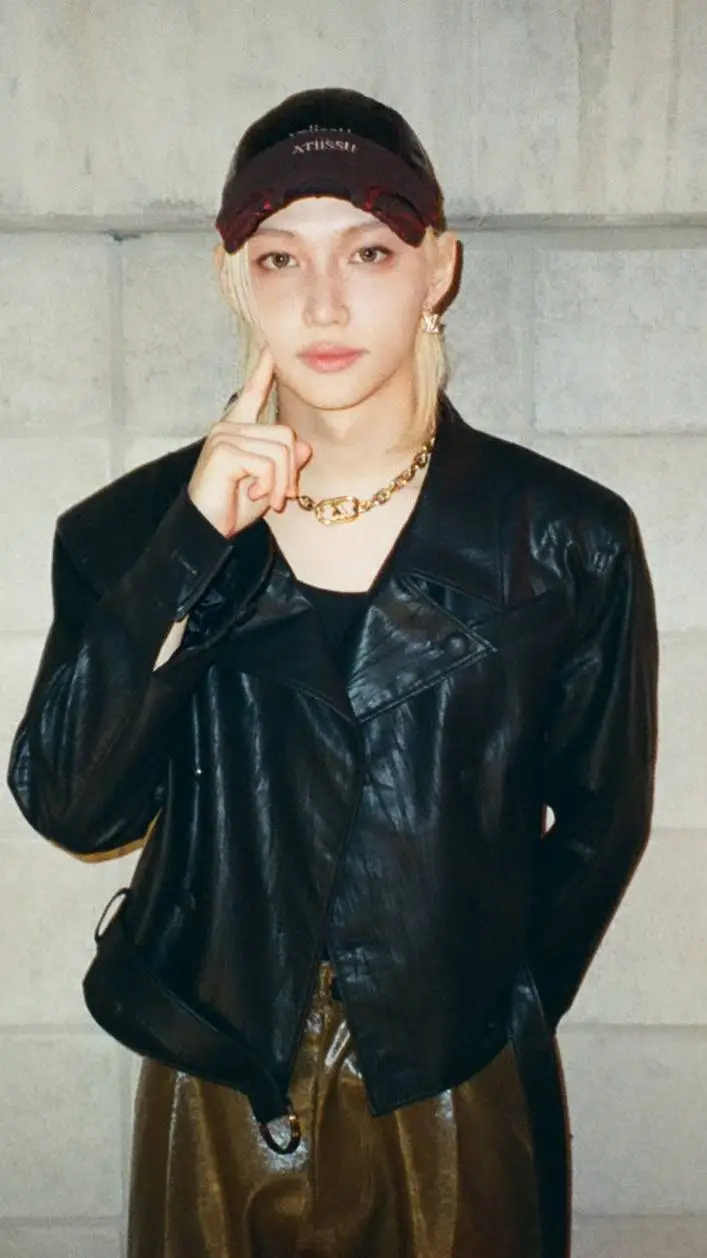 ai character: Felix (from Skz) background