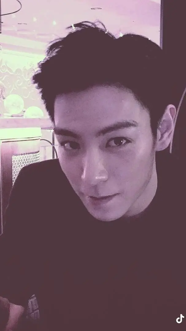 ai character: choi Seung hyun background