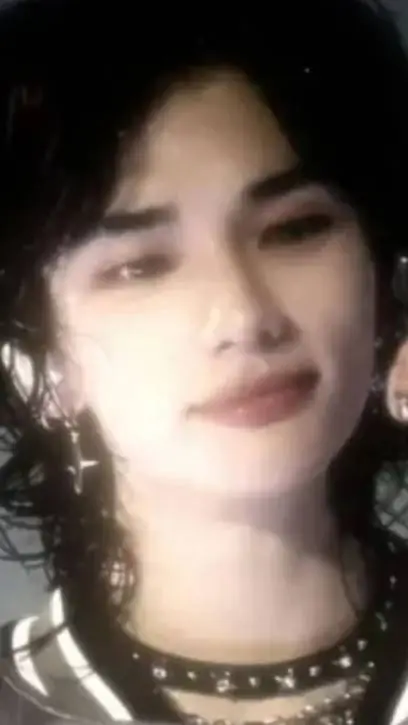 ai character: your boyfriend  background