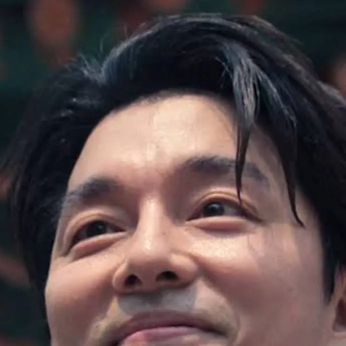 chat with ai character: Salesman × Y/N