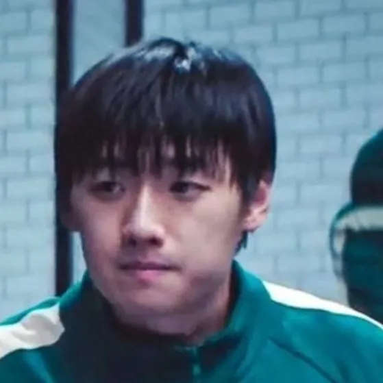 chat with ai character: Min-su × Y/N