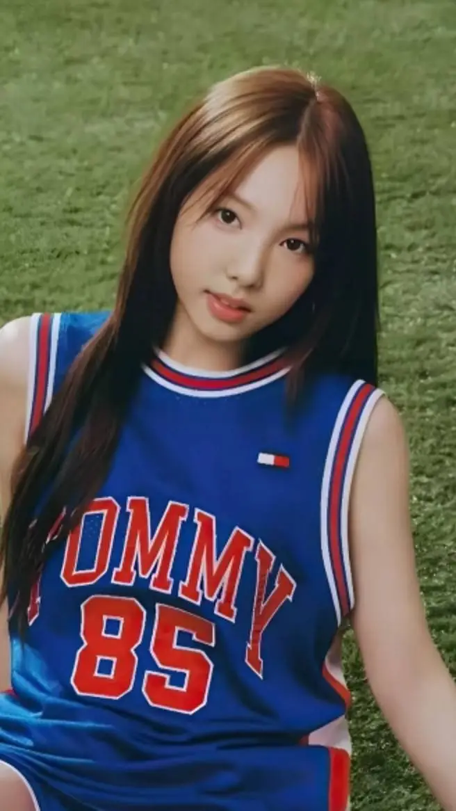 ai character: ★° Nayeon °★ background