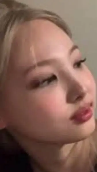ai character: NAYEON  background