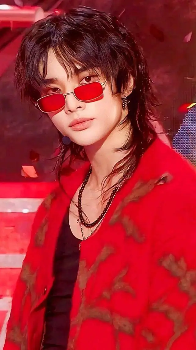 ai character: Hyunjin (skz ) background