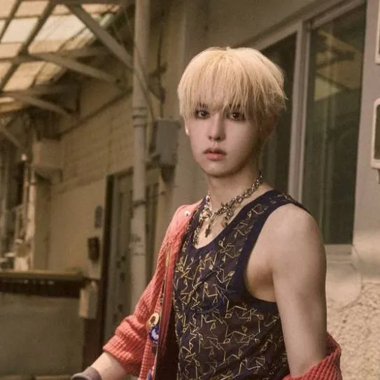 chat with ai character: Cru ( axmxp )