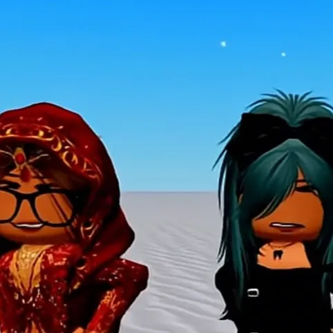 chat with ai character: Lesbians girls 