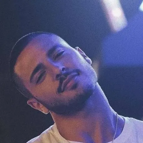 chat with ai character: Ares