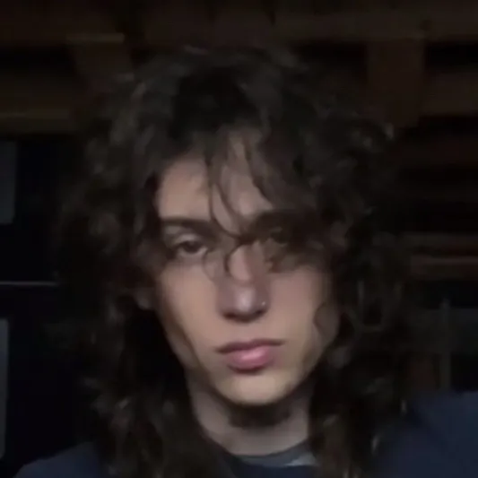 chat with ai character: Jordan powell 