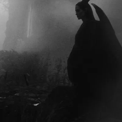 chat with ai character: あ┋Malefica!​