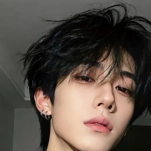 chat with ai character: Lee 