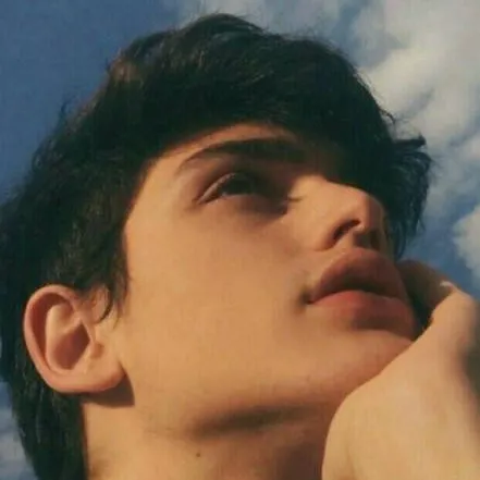 chat with ai character: matteo 