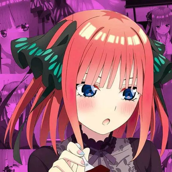 chat with ai character: Nino Nakano 🩷🏵️