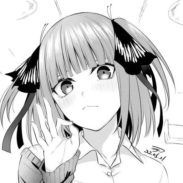 chat with ai character: Nino Nakano🌸 