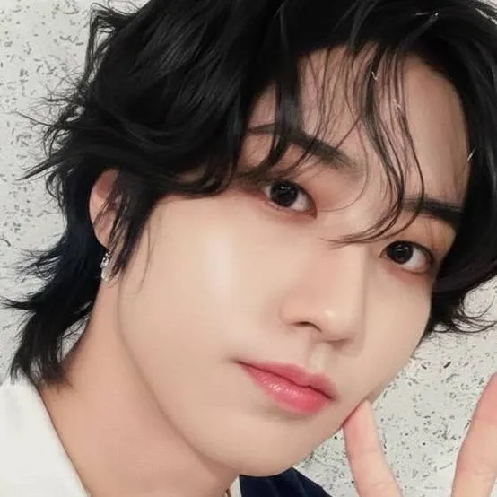 chat with ai character: Han Jisung